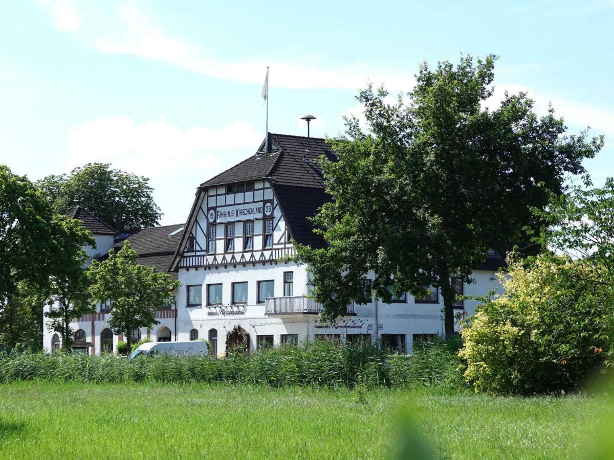 Hotel Faehrhaus Kirschenland ヨルク エクステリア 写真